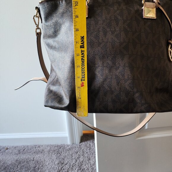 Michael Kors Bag - Picture 1 of 6